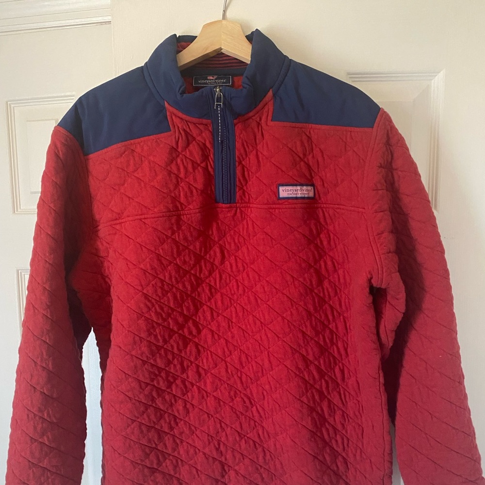 Vineyard Vines quilted pullover